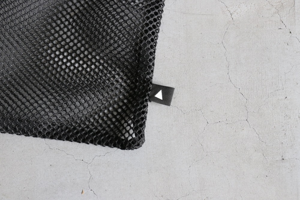 and wander(ɥ) "Ny JQ tape sandals"