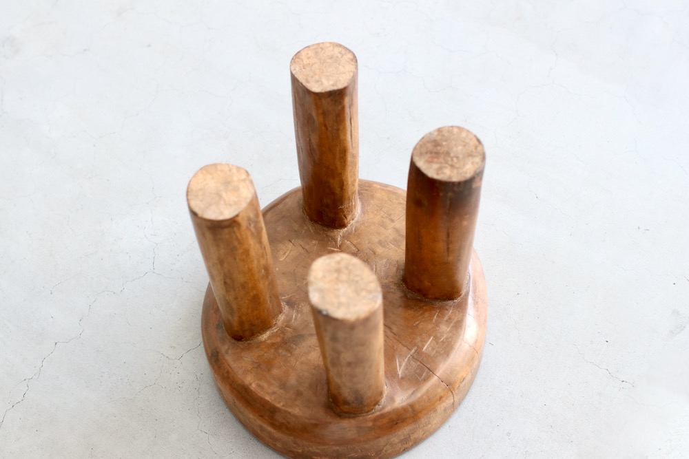 African Crafts (アフリカ工芸品) “セヌフォ族のスツール - LIGHT