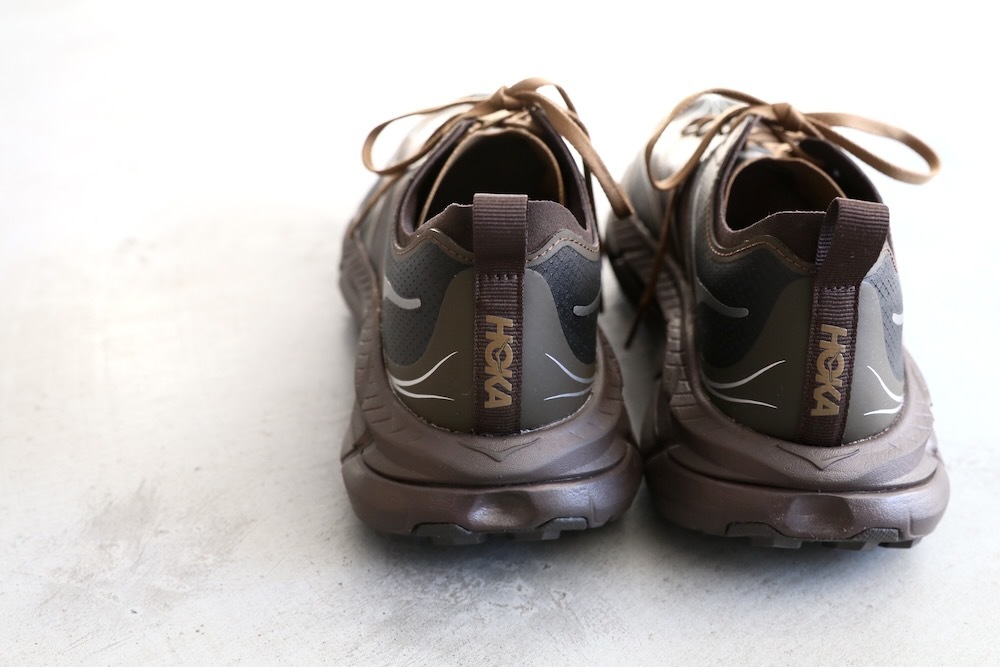 HOKA(�ۥ�) "U MAFATE SPEED 4 LITE -TREE BARK / CASTIRON-" 