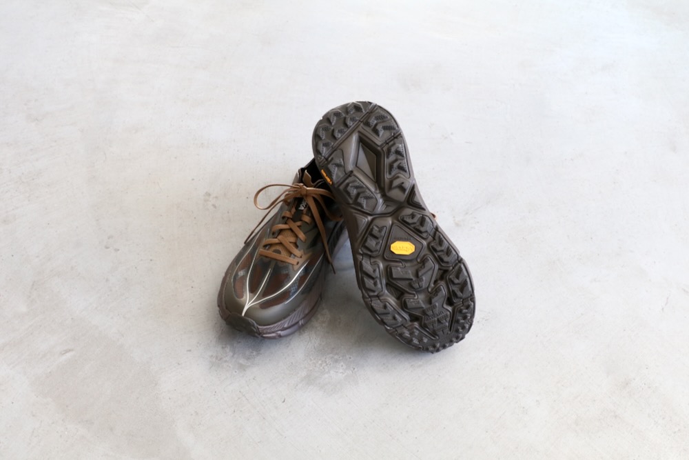 HOKA(�ۥ�) "U MAFATE SPEED 4 LITE -TREE BARK / CASTIRON-" 