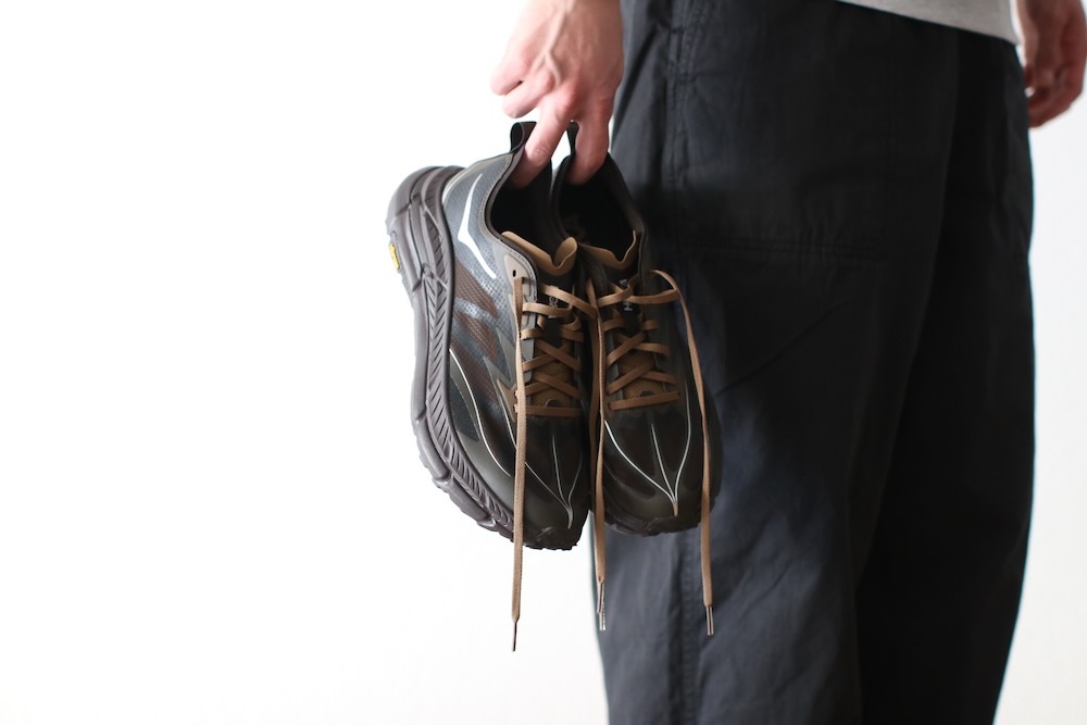 HOKA(�ۥ�) "U MAFATE SPEED 4 LITE -TREE BARK / CASTIRON-" 