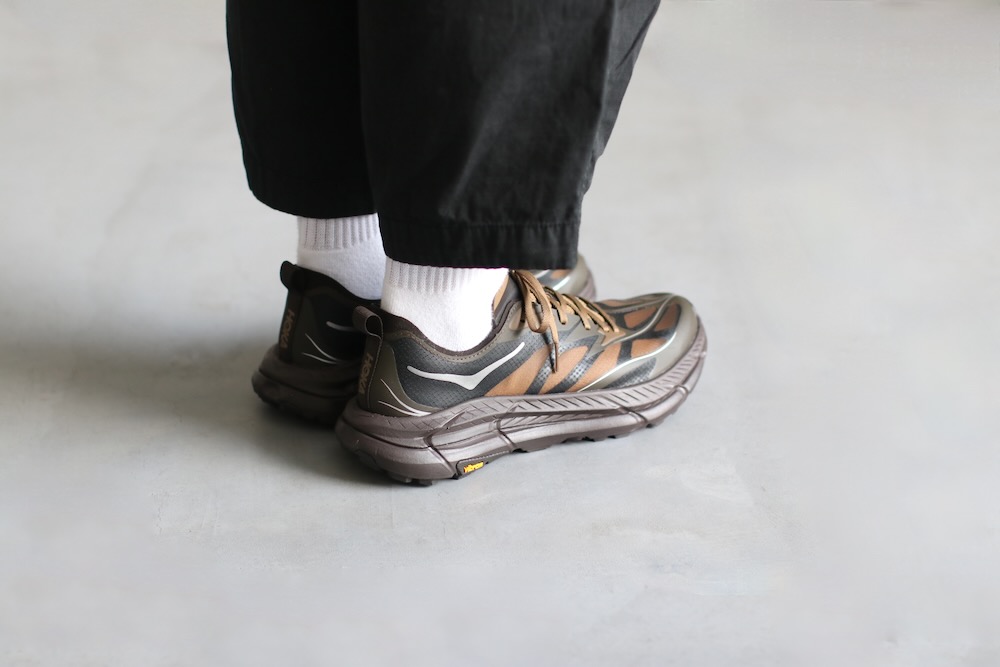 HOKA(�ۥ�) "U MAFATE SPEED 4 LITE -TREE BARK / CASTIRON-" 