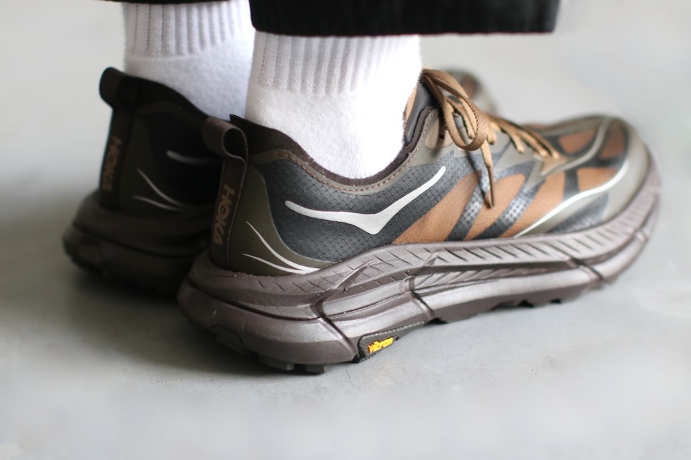HOKA(�ۥ�) "U MAFATE SPEED 4 LITE -TREE BARK / CASTIRON-" 