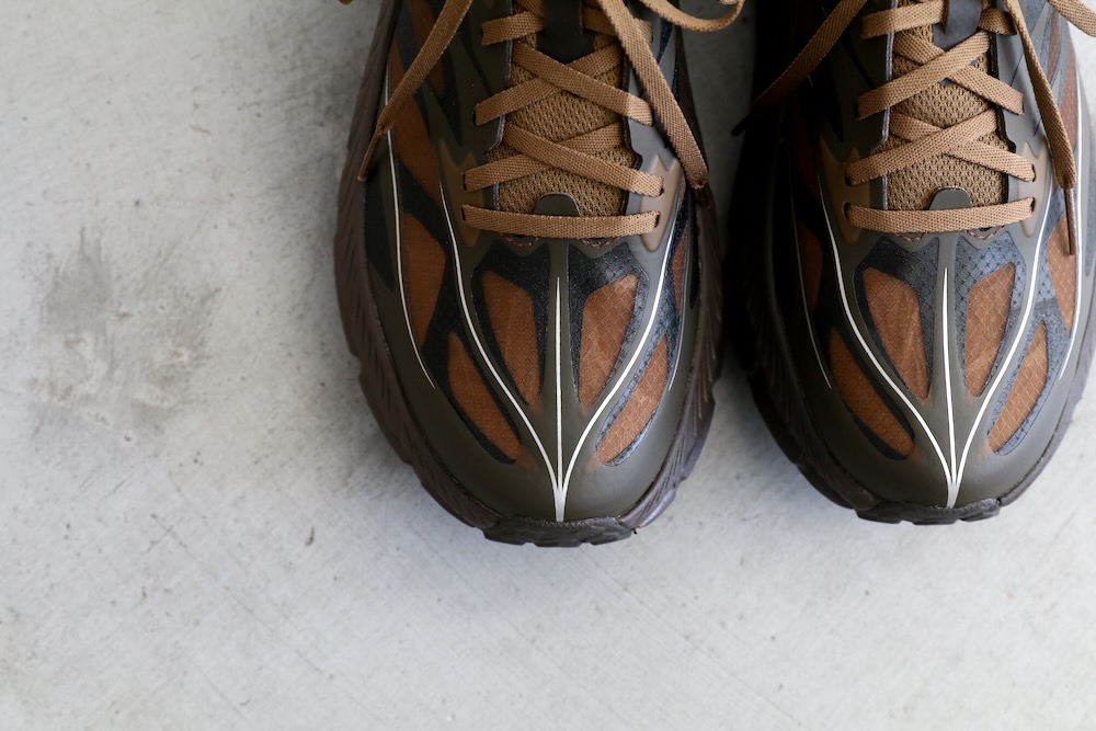 HOKA(�ۥ�) "U MAFATE SPEED 4 LITE -TREE BARK / CASTIRON-" 