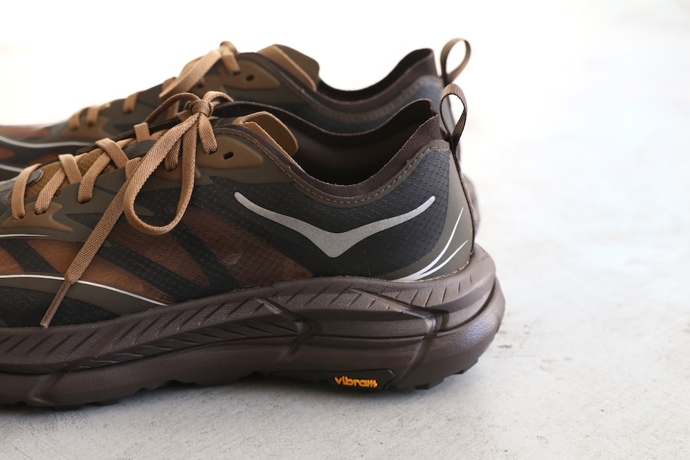 HOKA(�ۥ�) "U MAFATE SPEED 4 LITE -TREE BARK / CASTIRON-" 