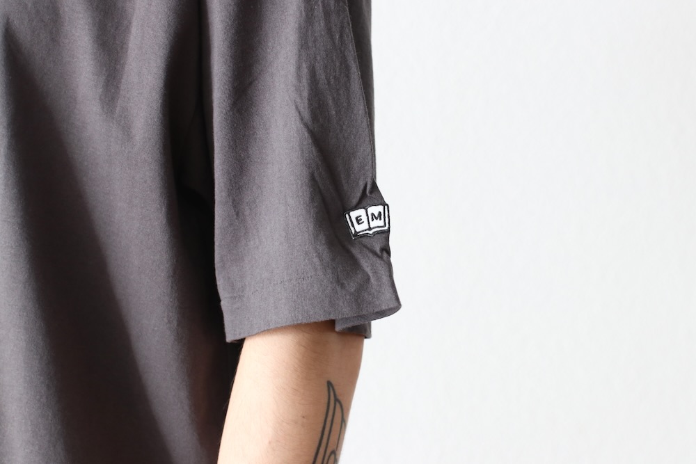 ENDS AND MEANS  (ɥɥߡ ) "FACE Tee"