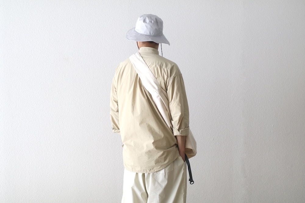 and wander(ɥ) "CORDURA typewriter LS over shirt"