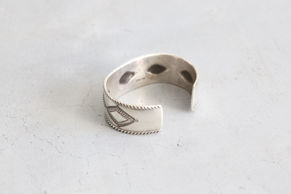 Indian Jewelry (����ǥ����� ���奨�꡼) "Perry Shorty - Navajo BANGLE -"