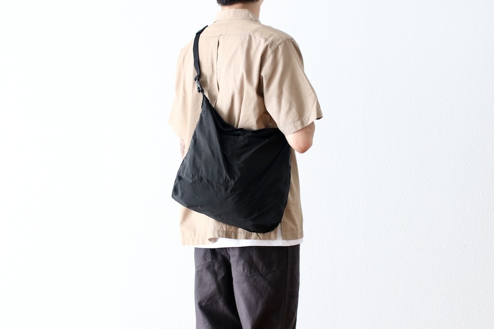 ENDS AND MEANS  (ɥɥߡ ) "Packable Shoulder Bag"