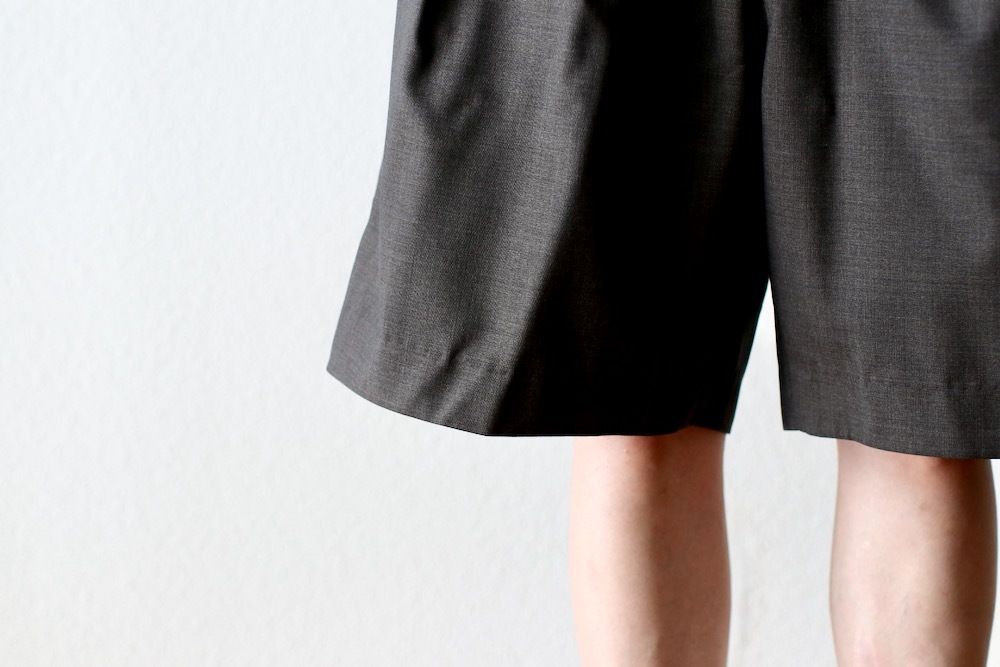 WOMEN'S】TOUJOURS（トゥジュー）“2 In-pleat Shorts - SUPER