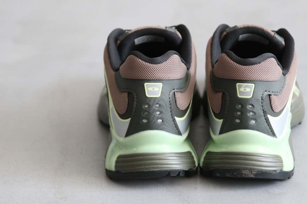 SALOMON(�������) "XT-WHISPER WALNUT / PEAT / BUTTERFLY"