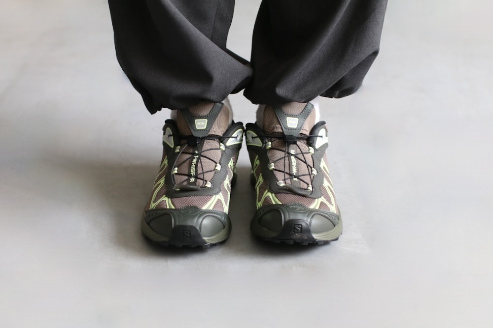 SALOMON(�������) "XT-WHISPER WALNUT / PEAT / BUTTERFLY"
