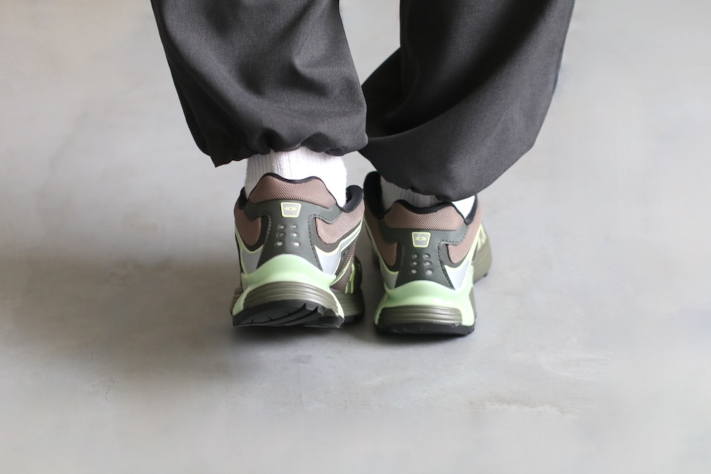 SALOMON(�������) "XT-WHISPER WALNUT / PEAT / BUTTERFLY"