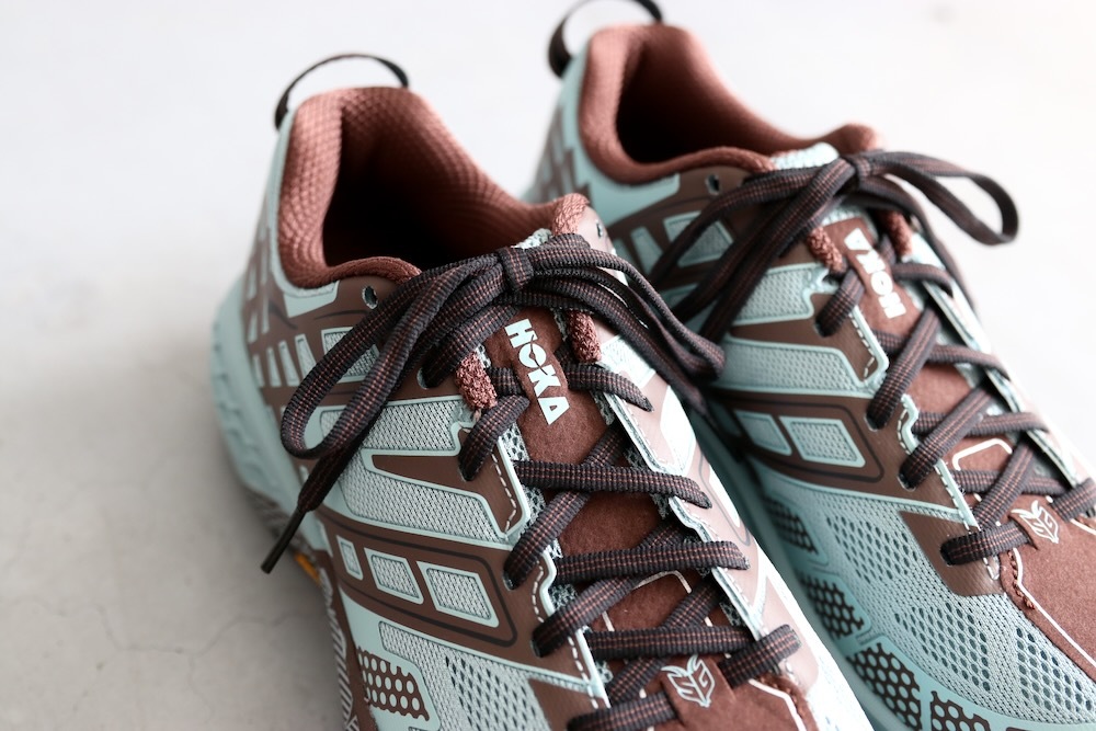 HOKA ONE ONE (ホカ オネ オネ) 