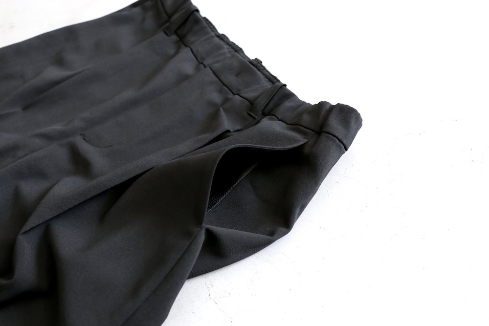 GOLDWIN (������ɥ�����) "One Tuck Straight Pants"