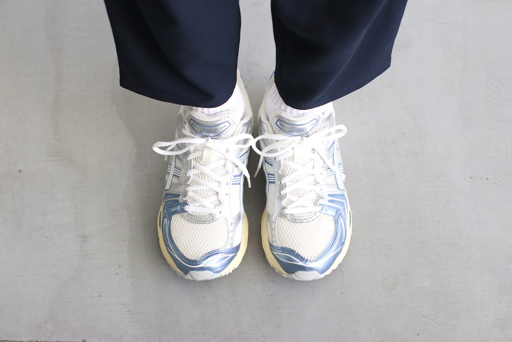 ASICS (�����å���) "GEL-KAYANO 14 Cream/Denim Blue"