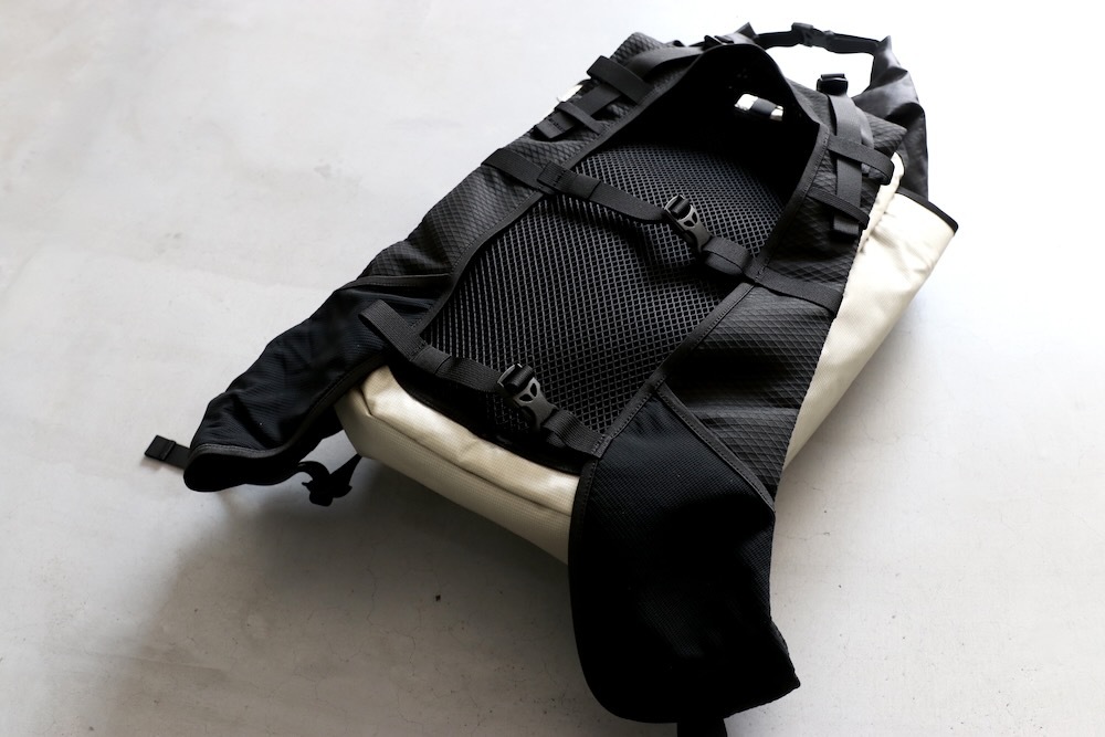 ROA (����) "Testudo Technical Shell Backpack"