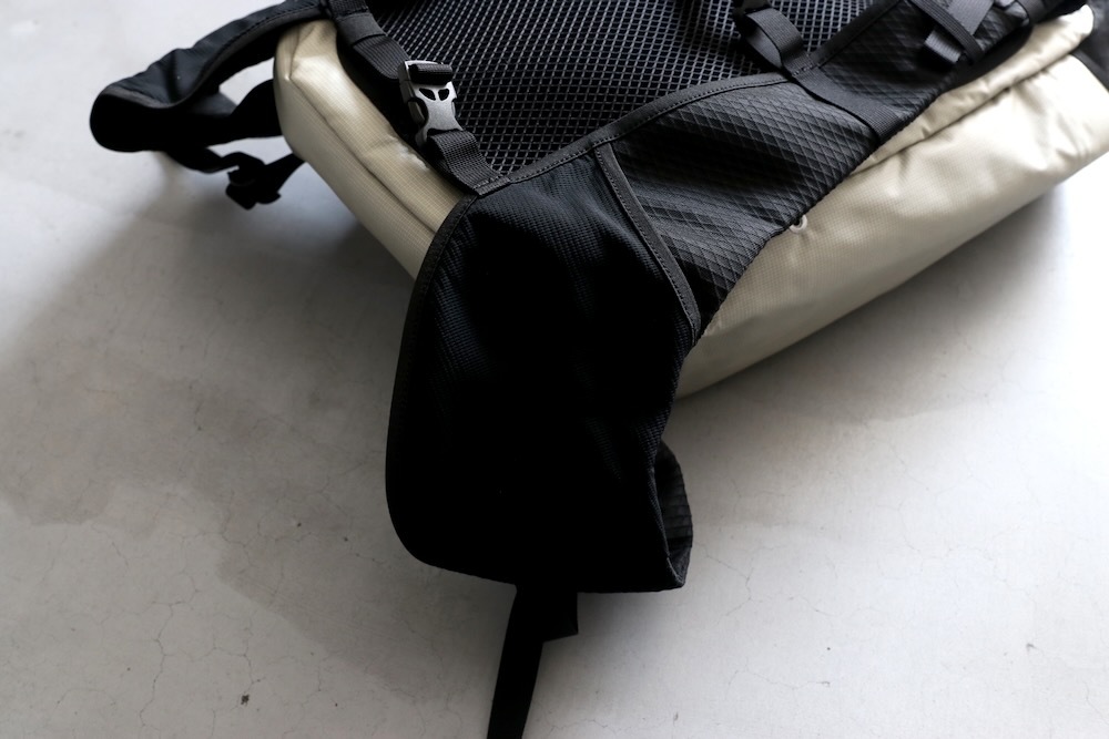 ROA (����) "Testudo Technical Shell Backpack"