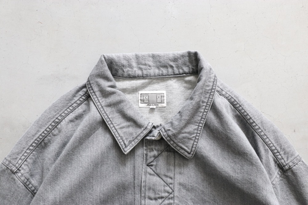 C.E(��������) "WASHED BLACK DENIM TRUCKER JACKET"