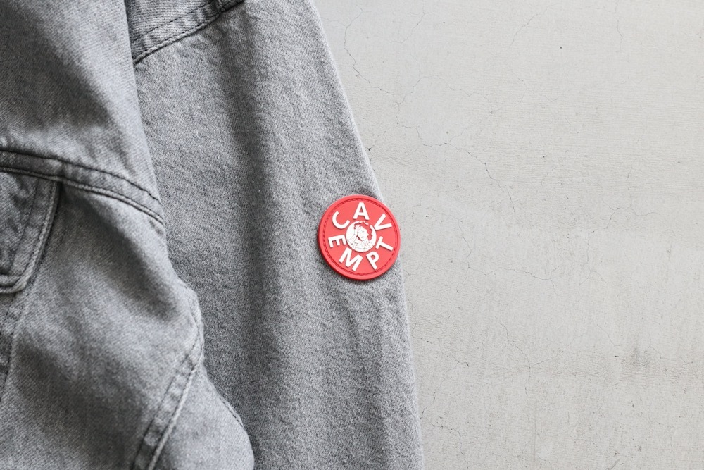 C.E(��������) "WASHED BLACK DENIM TRUCKER JACKET"