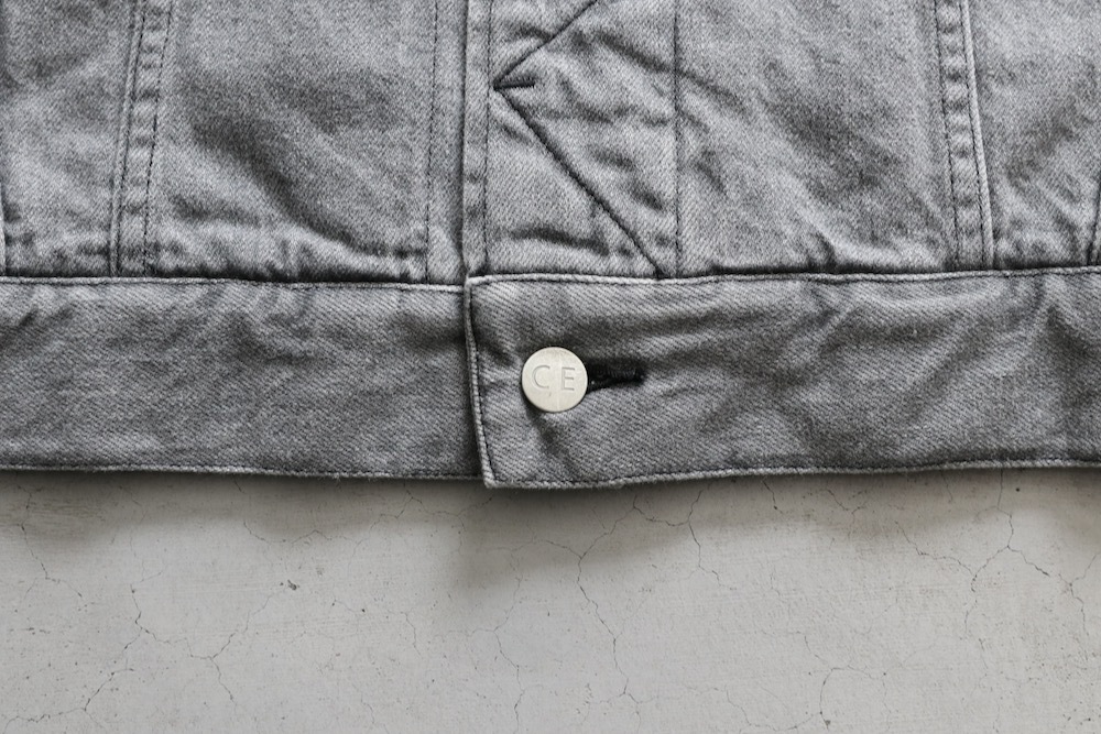 C.E(��������) "WASHED BLACK DENIM TRUCKER JACKET"