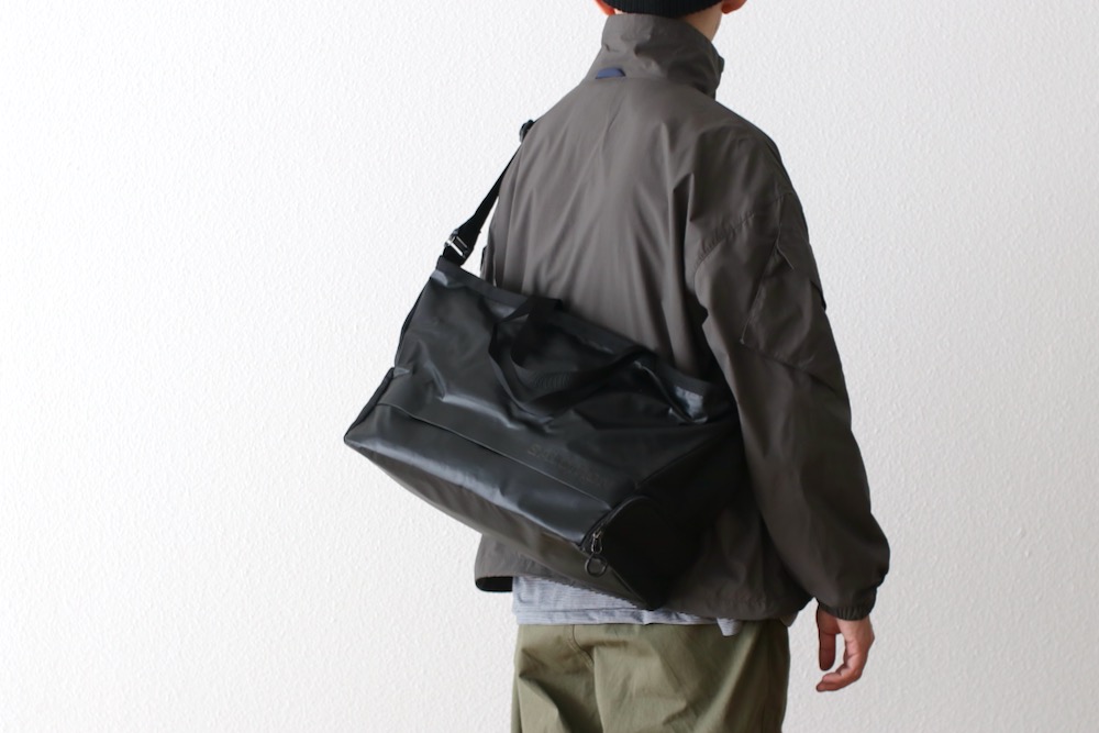 ��1.29 0:00 Release��SALOMON(�������) "EXTENDED TOTEBAG BLACK"