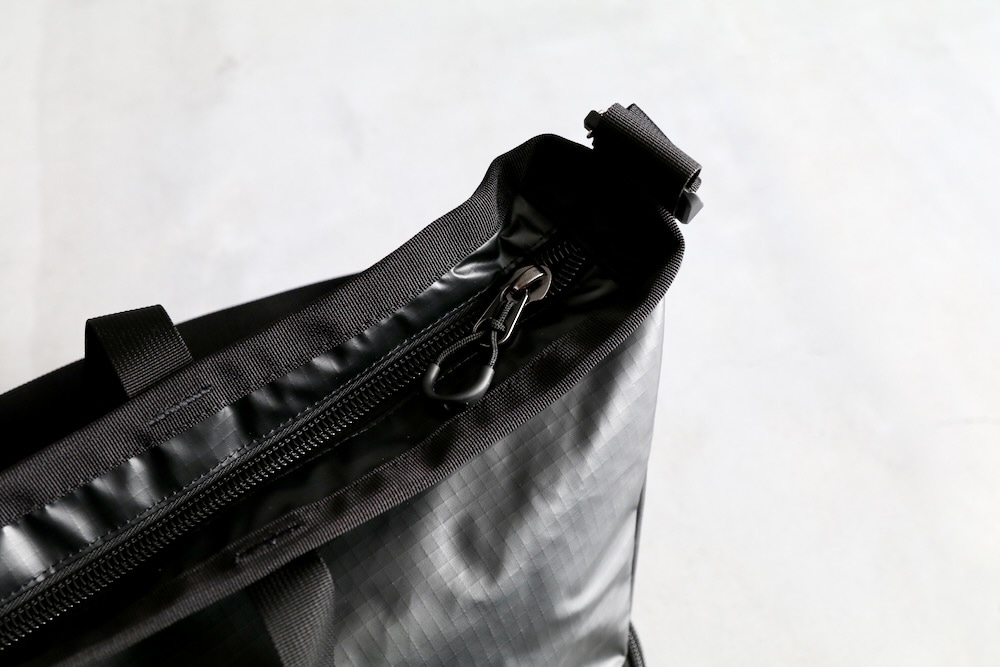 ��1.29 0:00 Release��SALOMON(�������) "EXTENDED TOTEBAG BLACK"