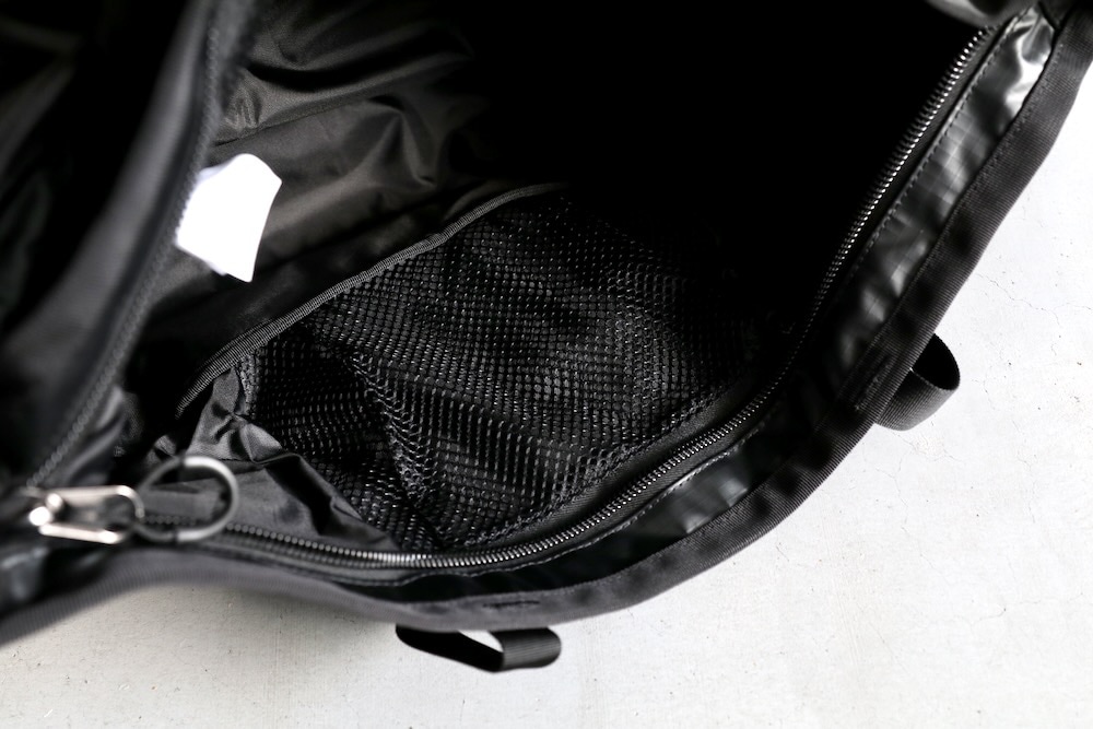 ��1.29 0:00 Release��SALOMON(�������) "EXTENDED TOTEBAG BLACK"