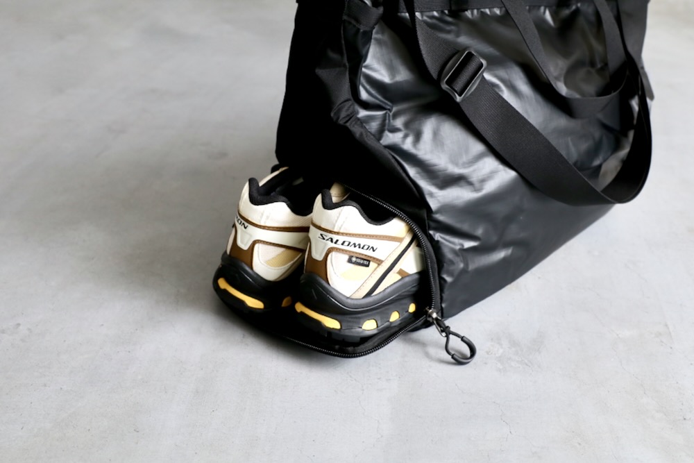 ��1.29 0:00 Release��SALOMON(�������) "EXTENDED TOTEBAG BLACK"