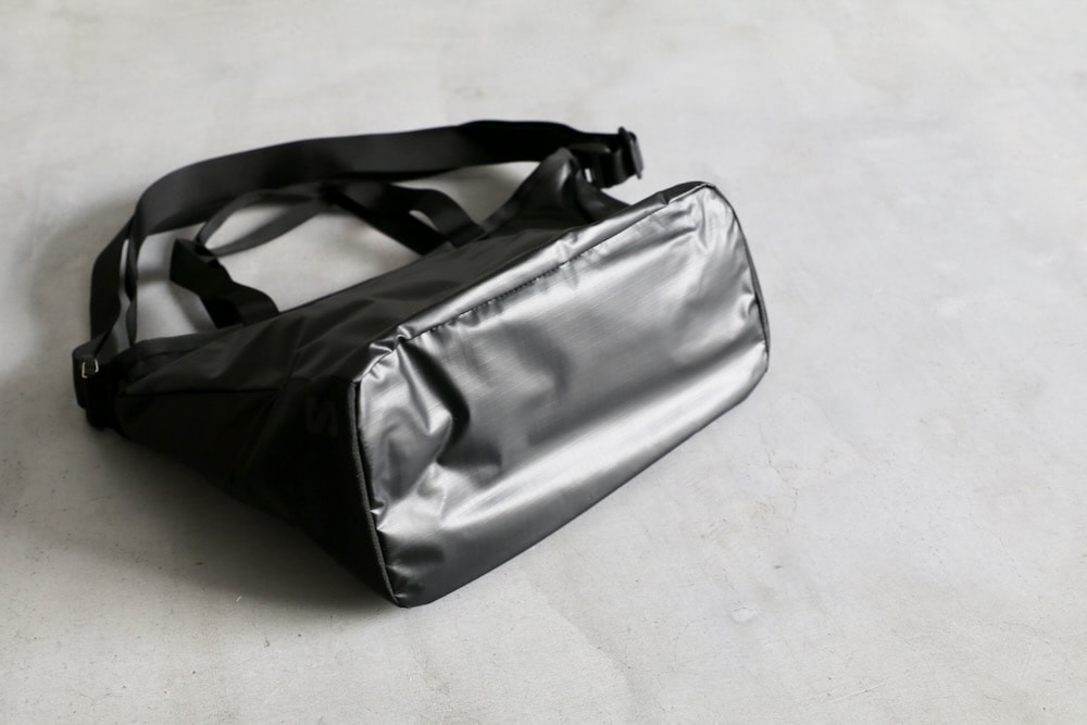 SALOMON(�������) "EXTENDED TOTEBAG SMALL BLACK"