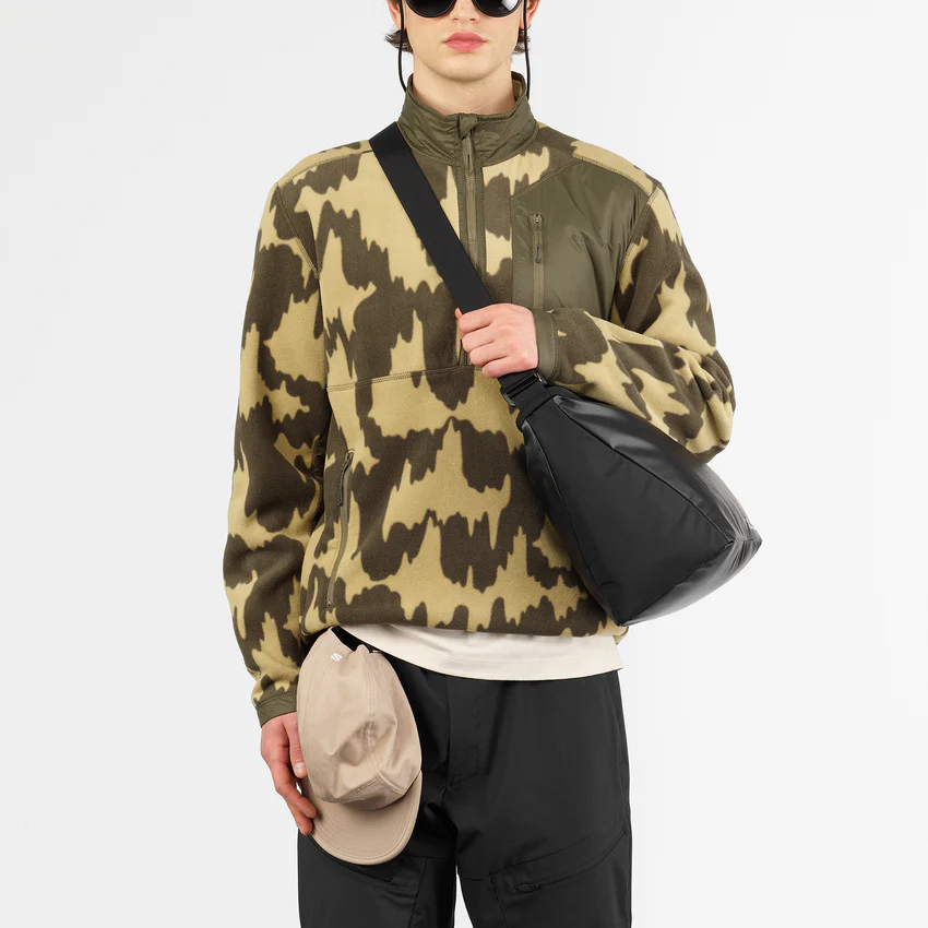 SALOMON(�������) "EXTENDED TOTEBAG SMALL BLACK"