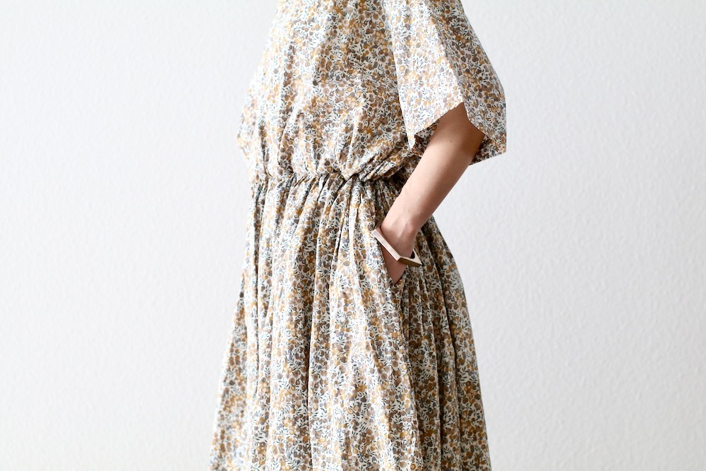 ��WOMEN'S��TOUJOURS�ʥȥ����塼�ˡ�Short Sleeve Classic Gathered Dress -LIBERTY BERRY FLOWER PRINT COTTON CLOTH-��