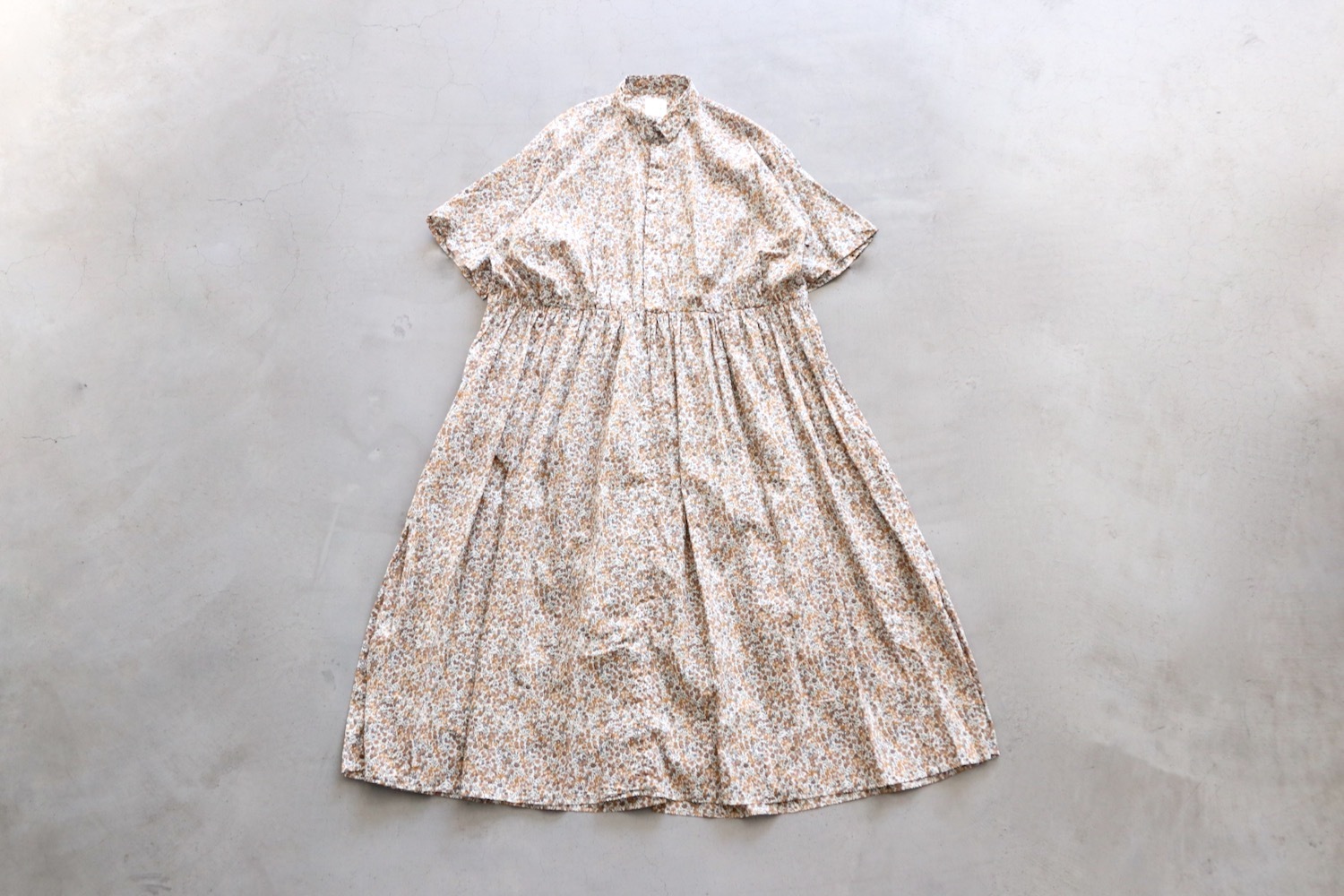 ��WOMEN'S��TOUJOURS�ʥȥ����塼�ˡ�Short Sleeve Classic Gathered Dress -LIBERTY BERRY FLOWER PRINT COTTON CLOTH-��