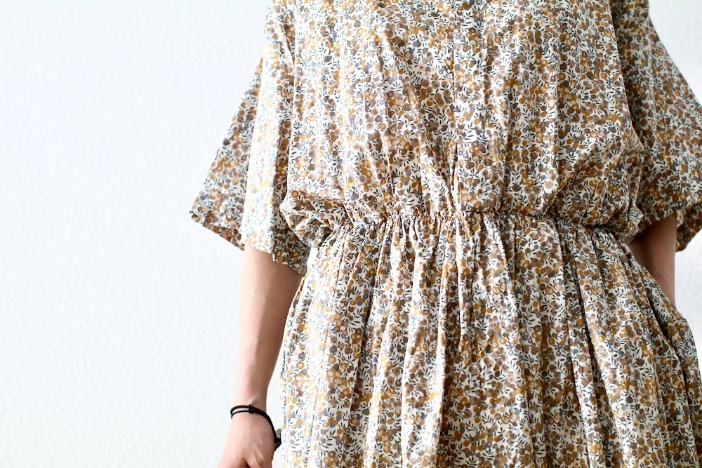 ��WOMEN'S��TOUJOURS�ʥȥ����塼�ˡ�Short Sleeve Classic Gathered Dress -LIBERTY BERRY FLOWER PRINT COTTON CLOTH-��