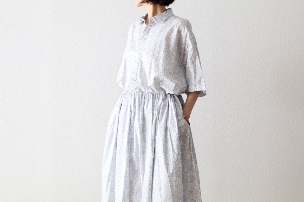 ��WOMEN'S��TOUJOURS�ʥȥ����塼�ˡ�Short Sleeve Classic Gathered Dress -LIBERTY GRAY FLOWER PRINT COTTON CLOTH-��