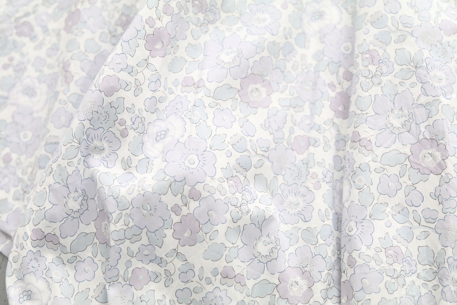 ��WOMEN'S��TOUJOURS�ʥȥ����塼�ˡ�Short Sleeve Classic Gathered Dress -LIBERTY GRAY FLOWER PRINT COTTON CLOTH-��