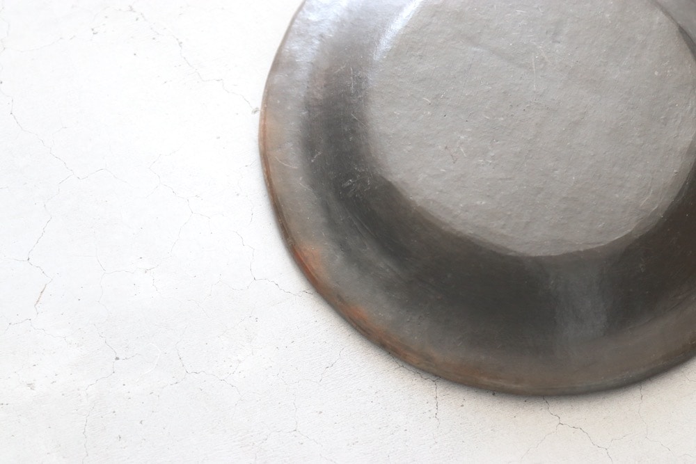 LIGHT YEARS(ライト イヤーズ) “BLACK POTTERY PLATE - RIM(S