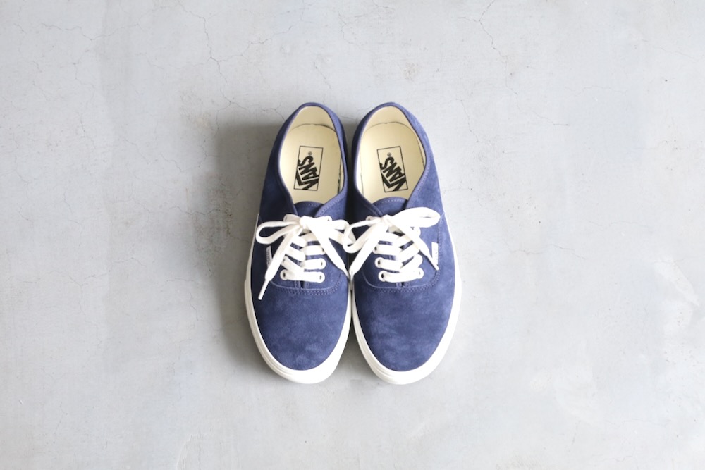 unisexVANS() "Authentic Pig Suede"