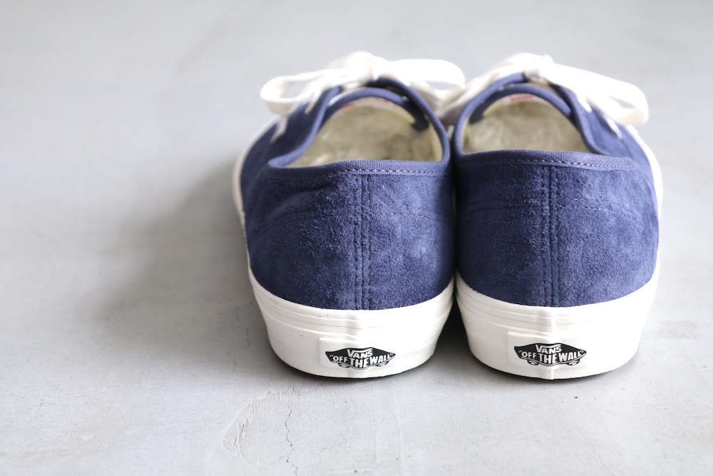 unisexVANS() "Authentic Pig Suede"