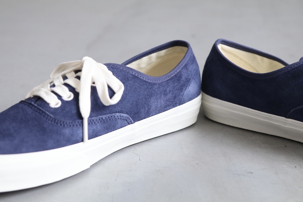 unisexVANS() "Authentic Pig Suede"