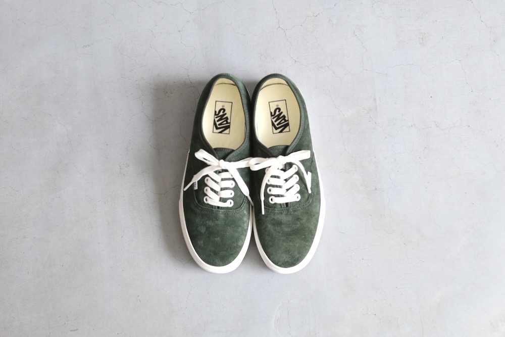 unisexVANS() "Authentic Pig Suede"