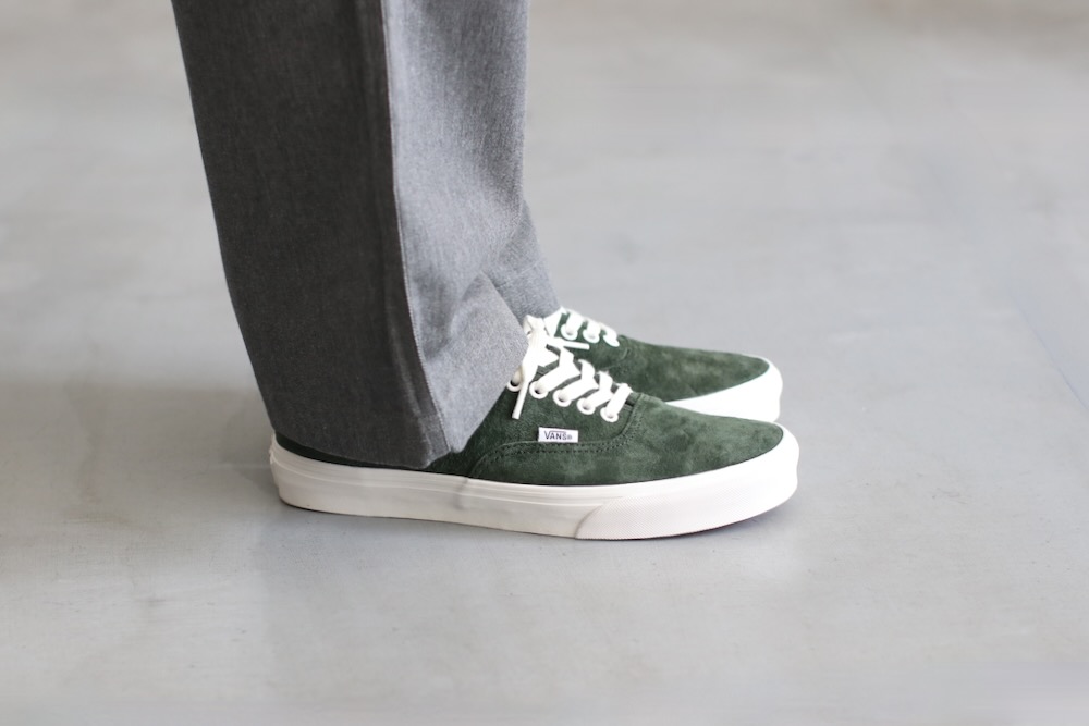 unisexVANS() "Authentic Pig Suede"