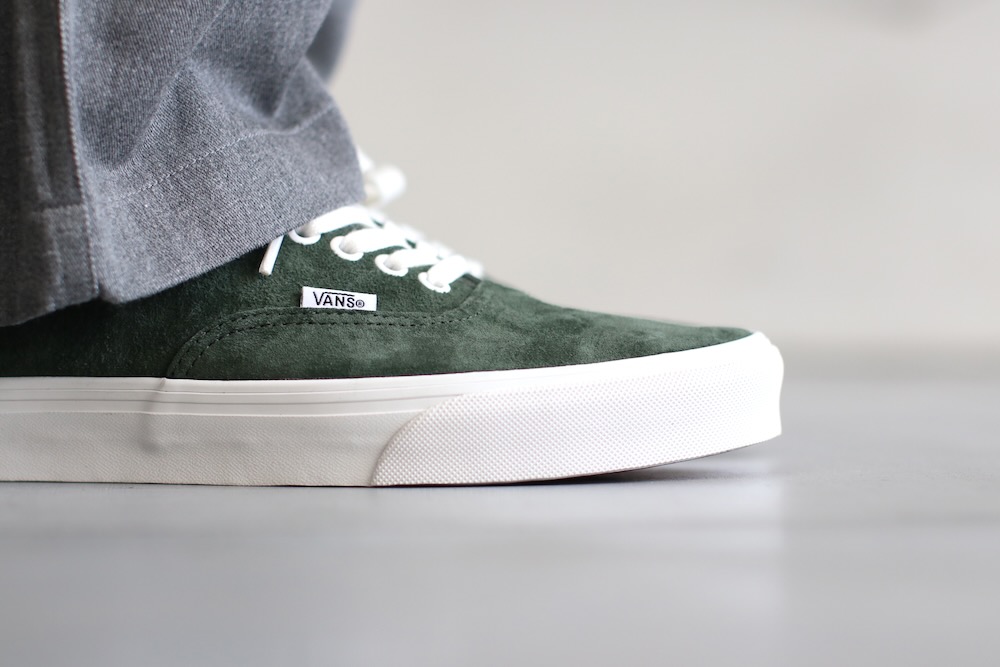 unisexVANS() "Authentic Pig Suede"