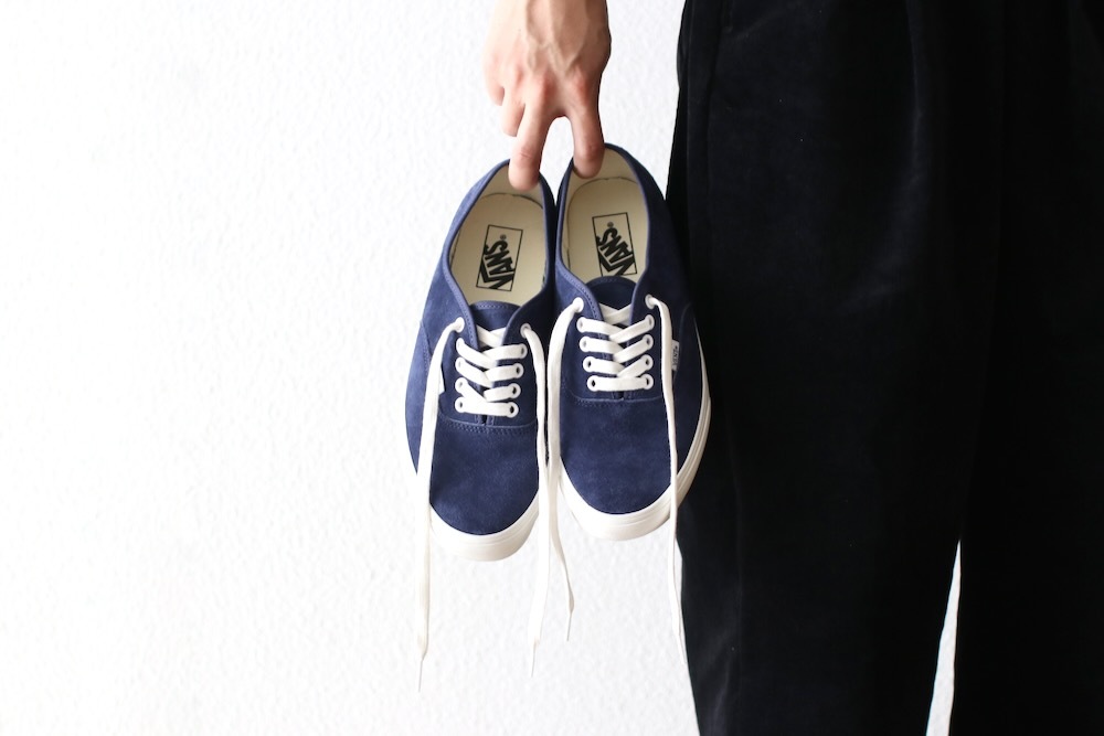 unisexVANS() "Authentic Pig Suede"