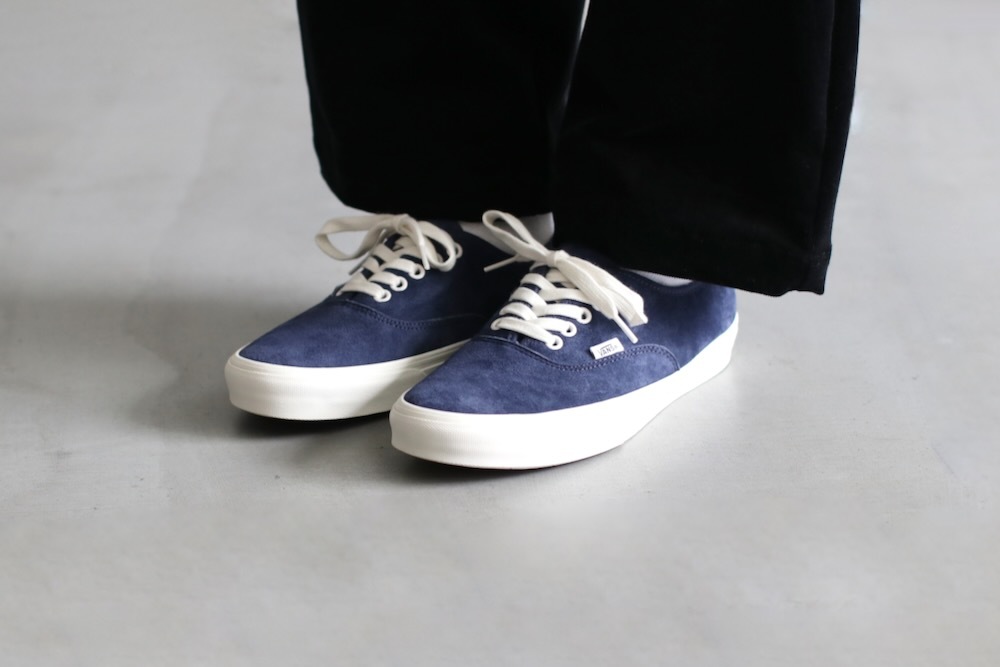 unisexVANS() "Authentic Pig Suede"
