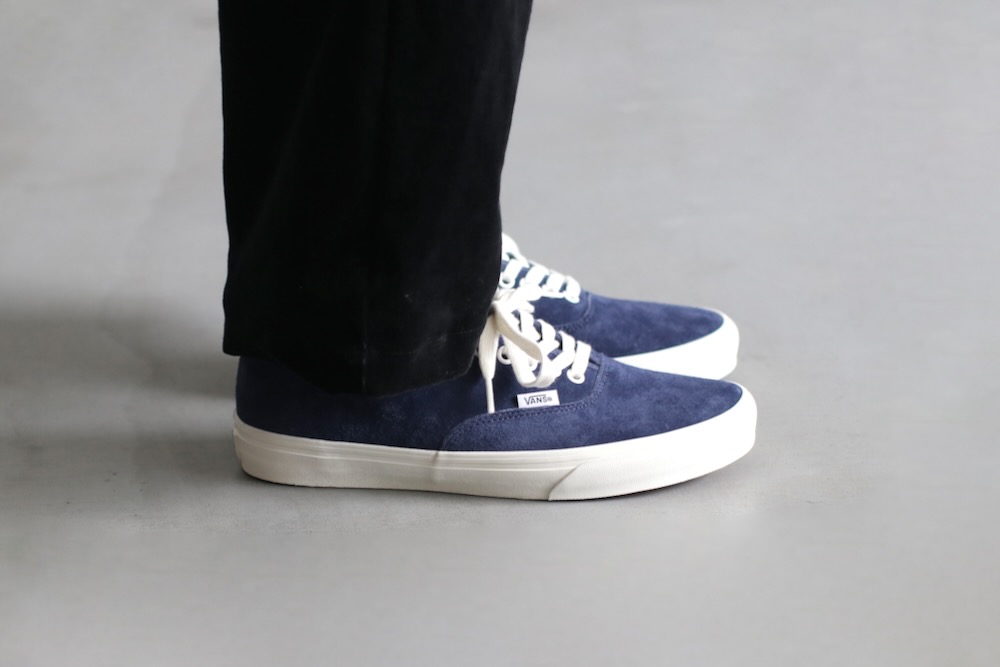 unisexVANS() "Authentic Pig Suede"
