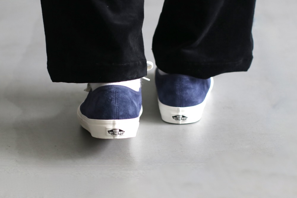 unisexVANS() "Authentic Pig Suede"