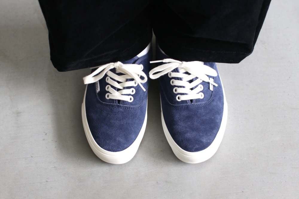 unisexVANS() "Authentic Pig Suede"