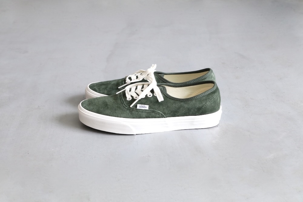 unisexVANS() "Authentic Pig Suede"