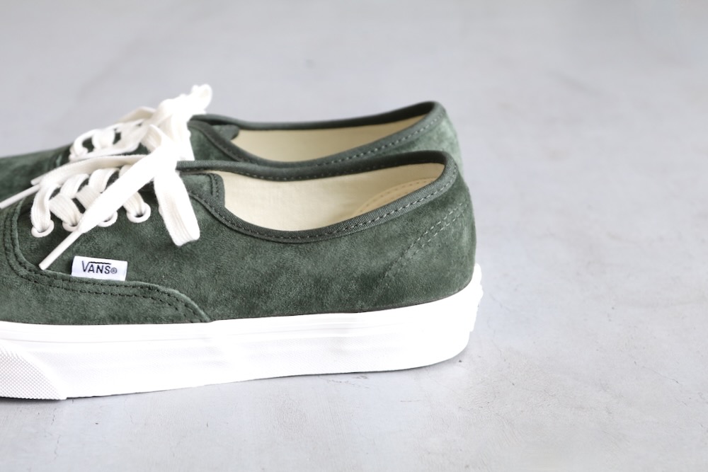 unisexVANS() "Authentic Pig Suede"